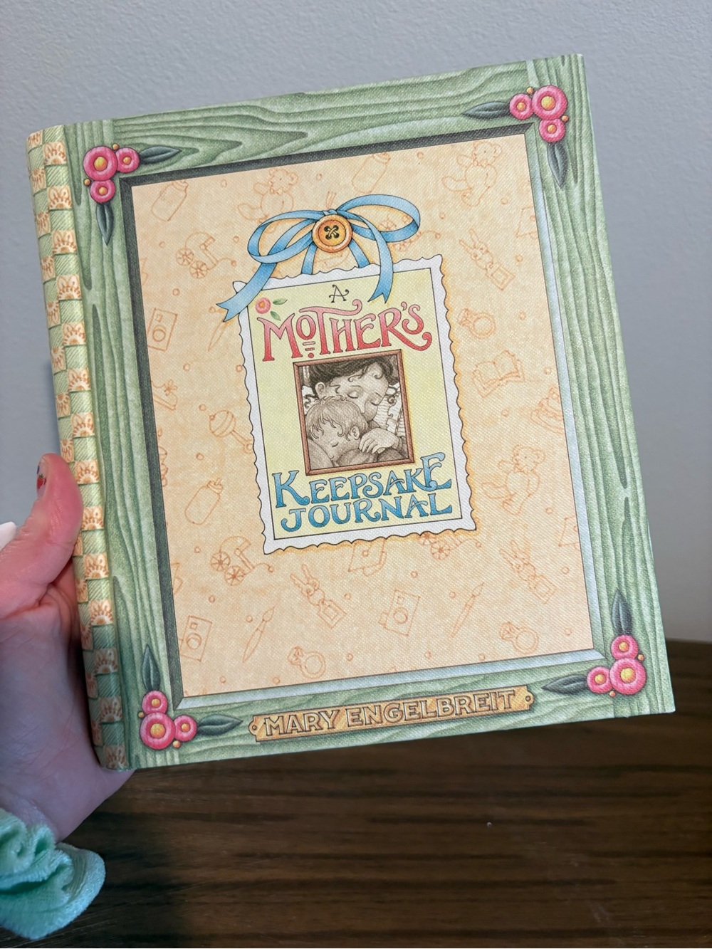 A Mother's Keepsake Journal: Mary Engelbreit PREGNANCY JOURNAL COTTAGECORE MOM